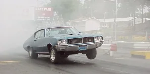 Buick_GS455_1.webp