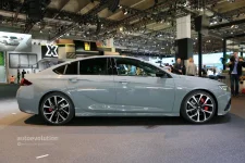 live-photos-opel-grandland-x-and-insignia-gsi-looks-spotless-in-frankfurt_22.webp
